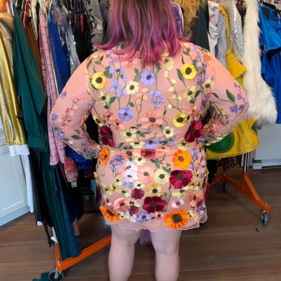 Floral Embroidered Folklore Dress - Picture 2 of 2